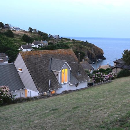 Spinnaker Cadgwith Holiday Home Экстерьер фото